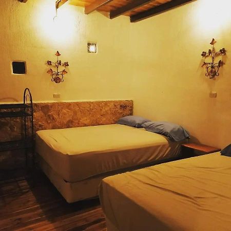 Hotel Colibri Peten フローレス エクステリア 写真