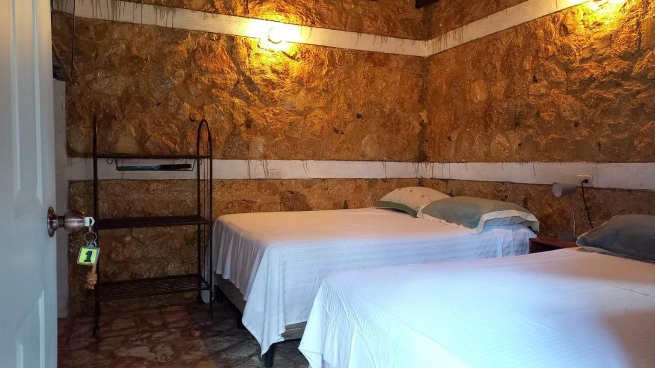 Hotel Colibri Peten フローレス エクステリア 写真